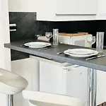 Palm Croisette - Vue Mer&martinez Appartement *