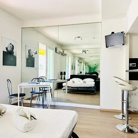 Palm Croisette - Vue & Martinez Cannes