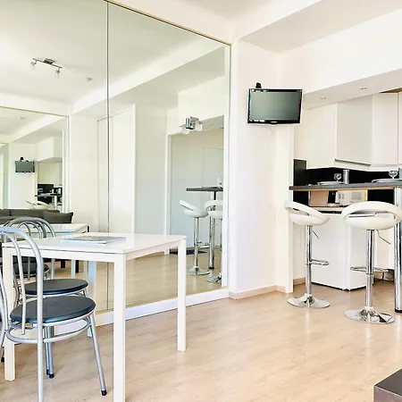 Palm Croisette - Vue Mer&martinez Appartement