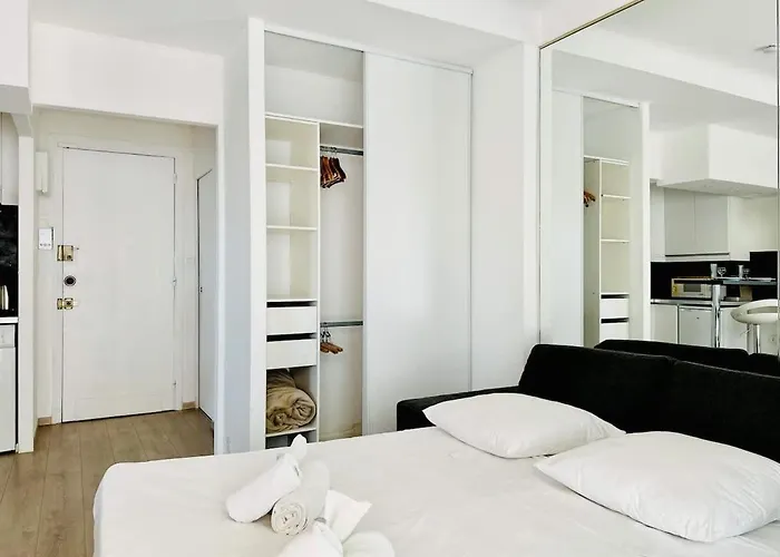 Palm Croisette - Vue & Martinez Daire Cannes