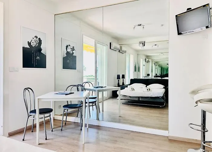 Palm Croisette - Vue & Martinez * Cannes